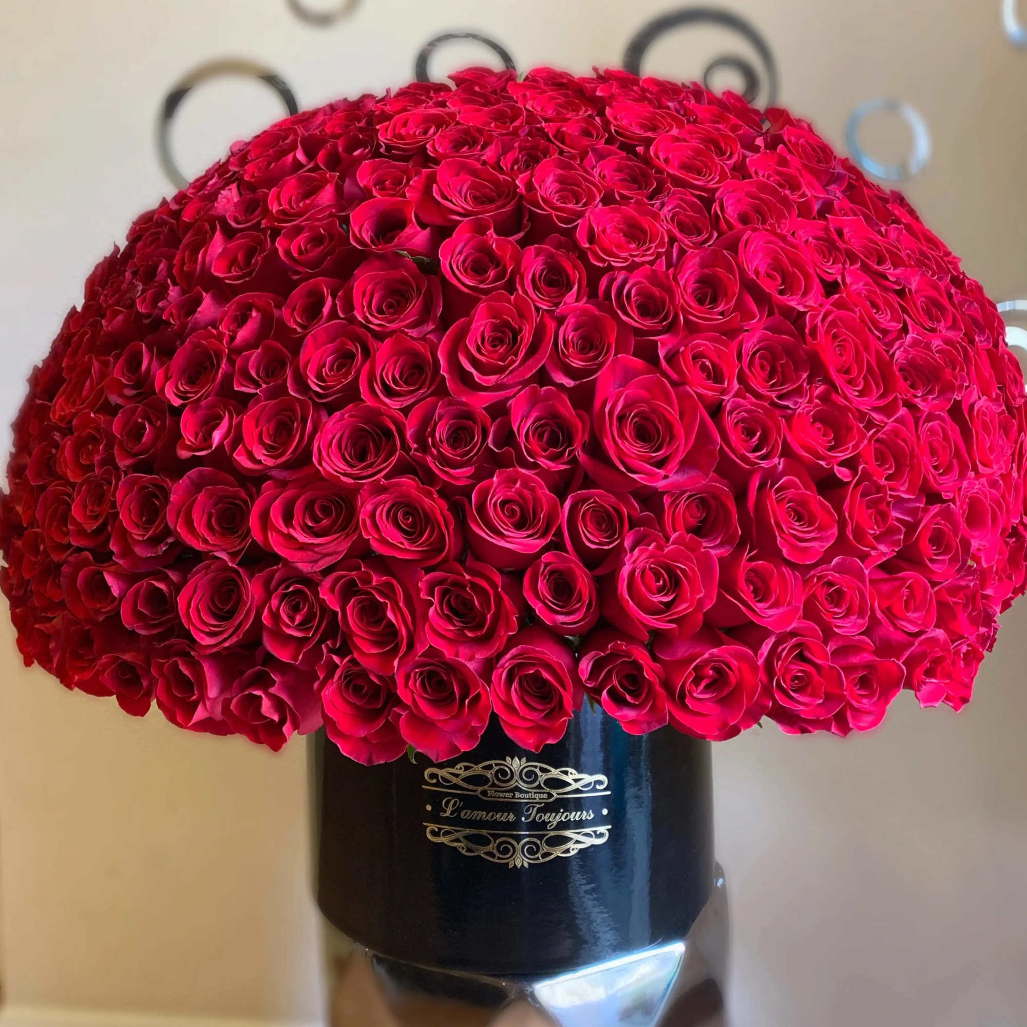 L'amour Toujours Roses Signature Box - Irvine Same Day Flower Delivery