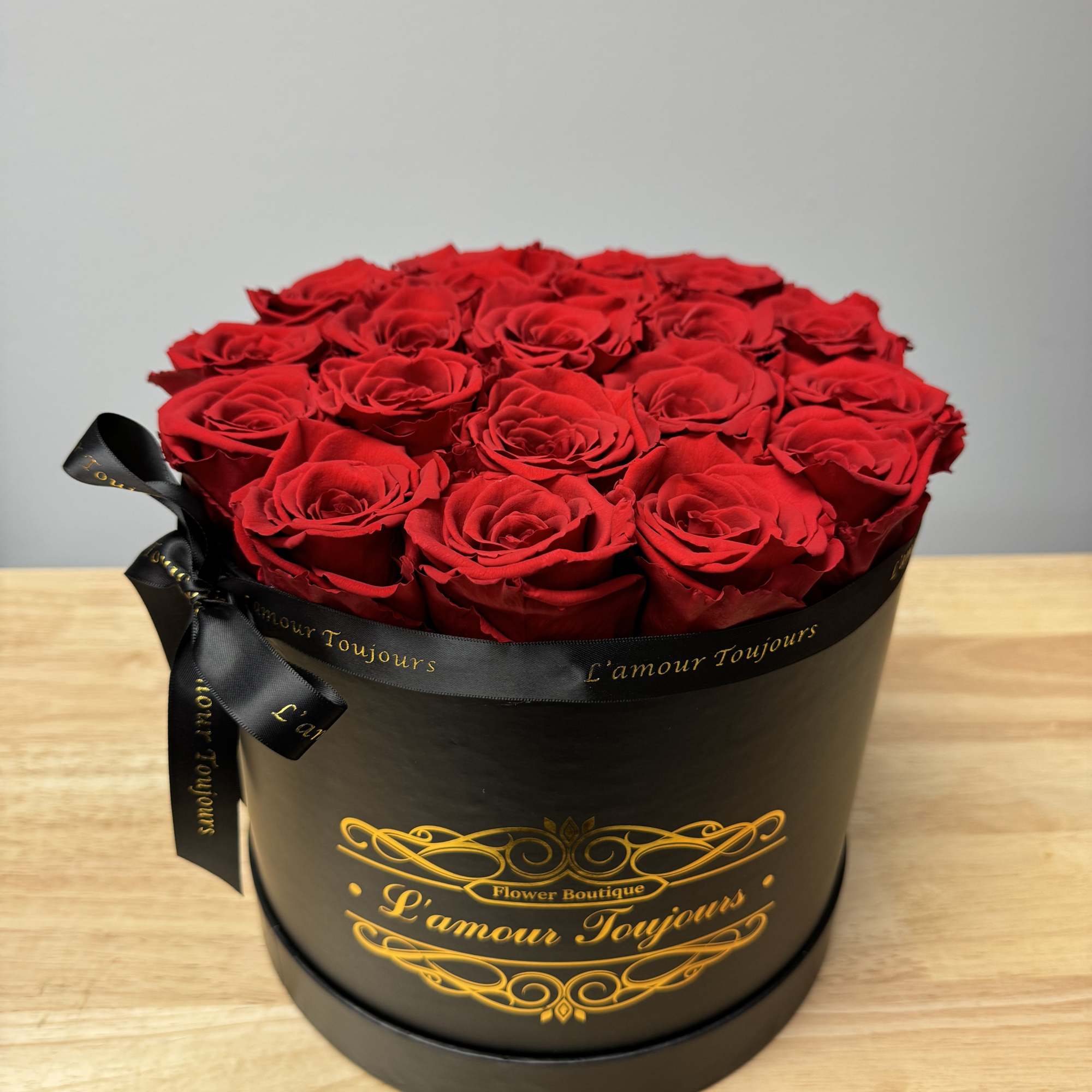 Everlasting Red Signature Box - Real Roses that last up to 3 years