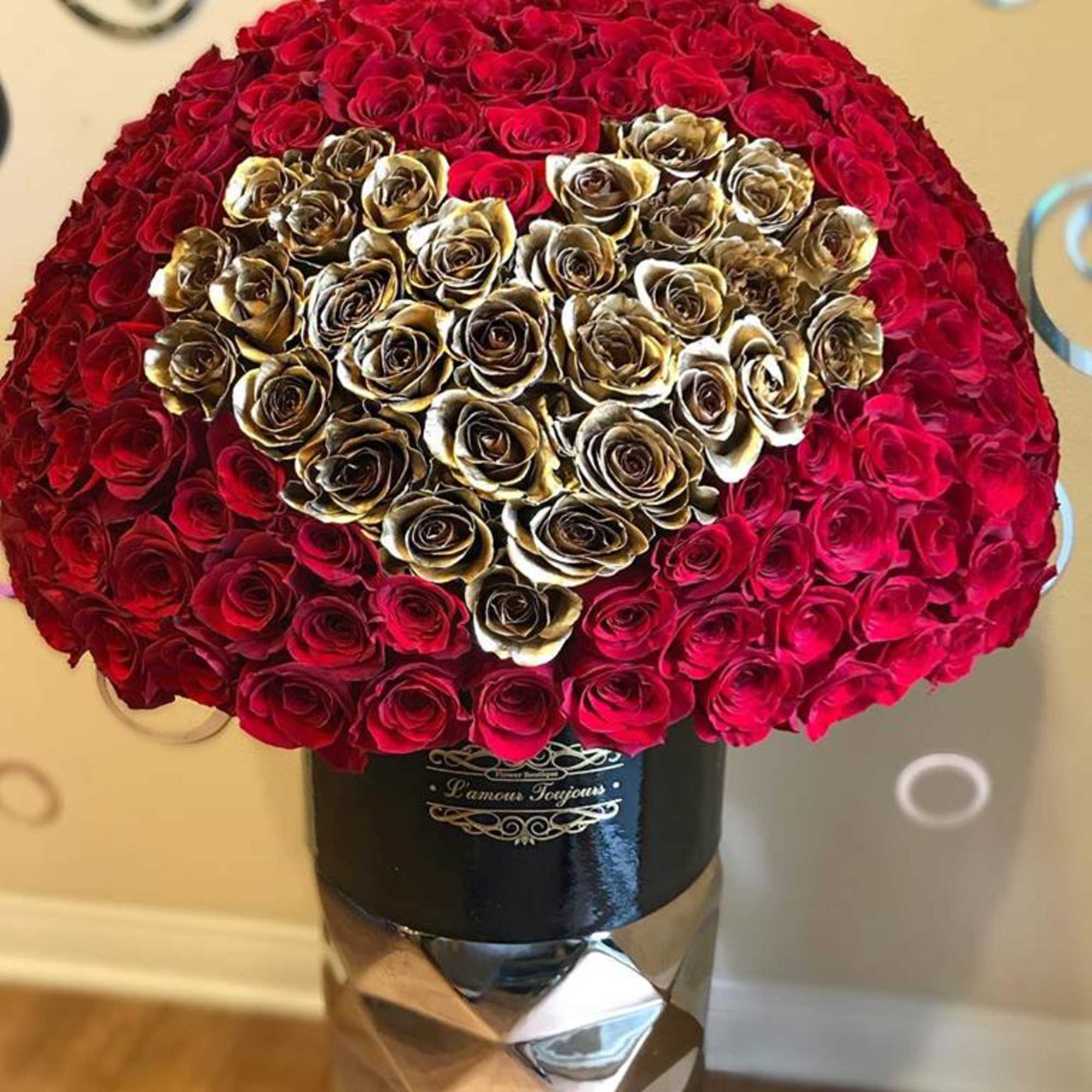 The Heart of Gold Signature Box II - Coto De Caza Same Day Flower Delivery