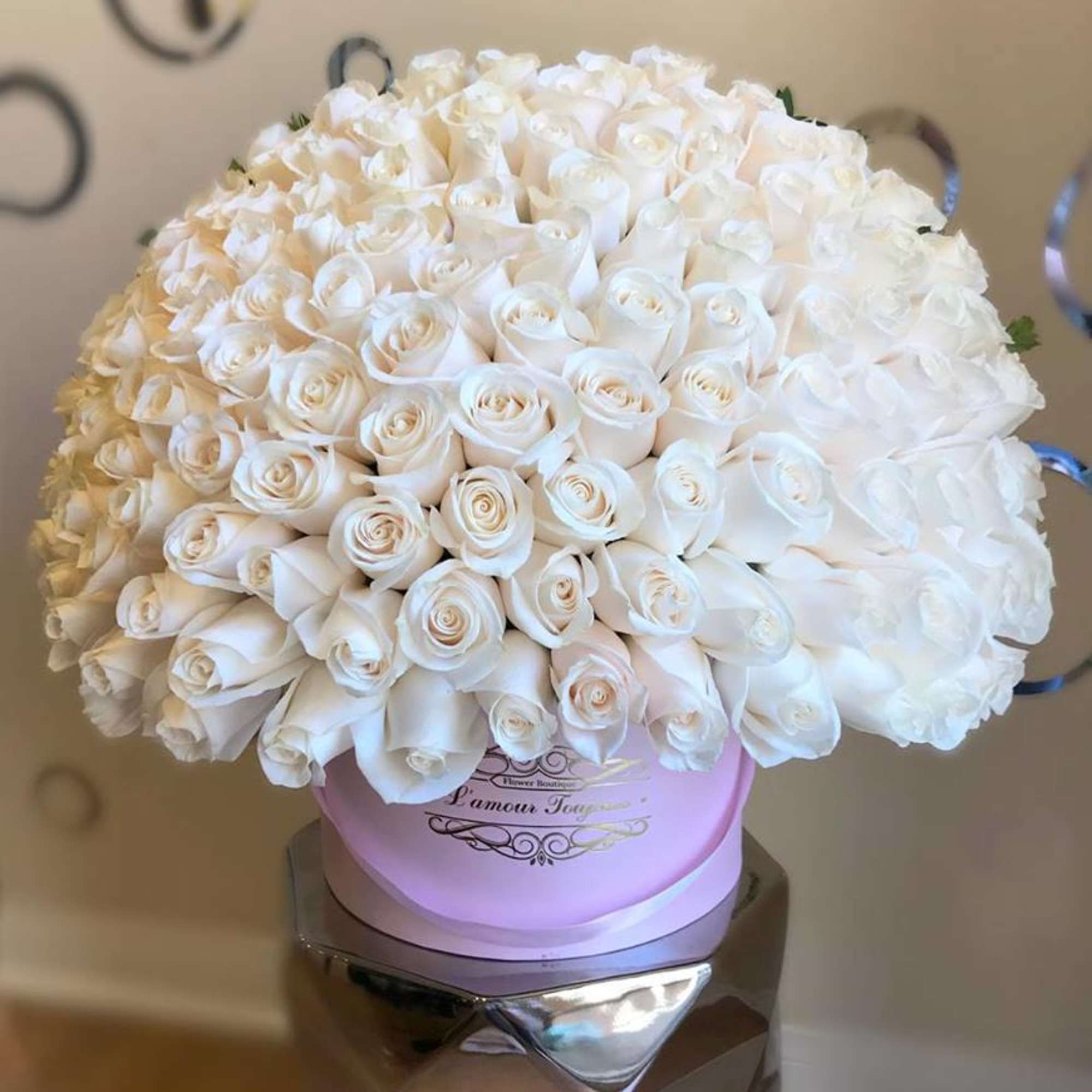 Perfect 100 Roses Signature Box