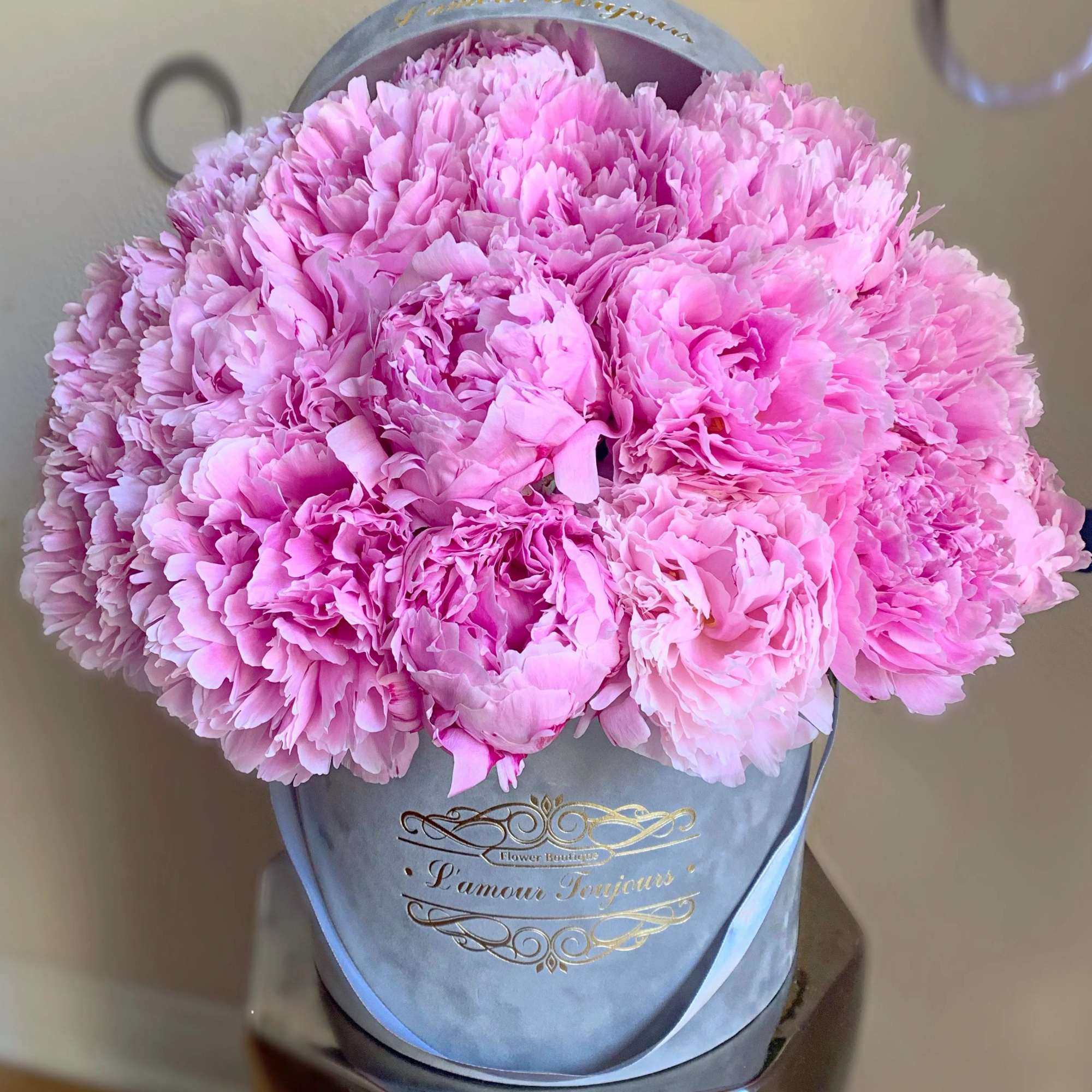 Peonies Gray Velvet Signature Box