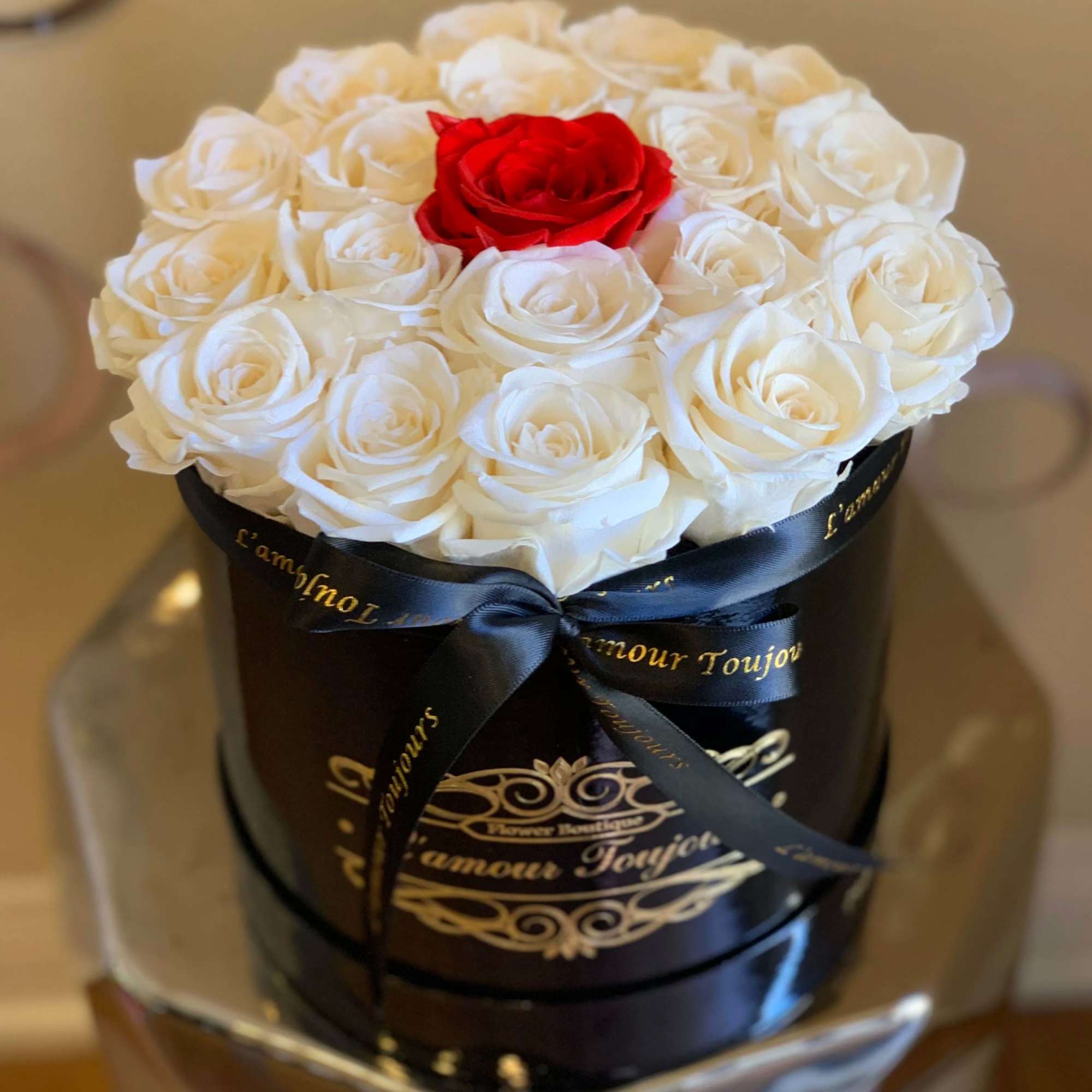Everlasting Roses Signature Box R/W