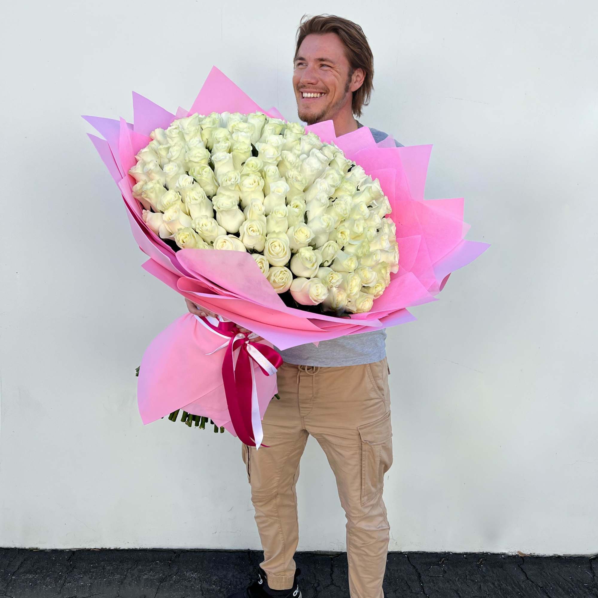 150 White Roses