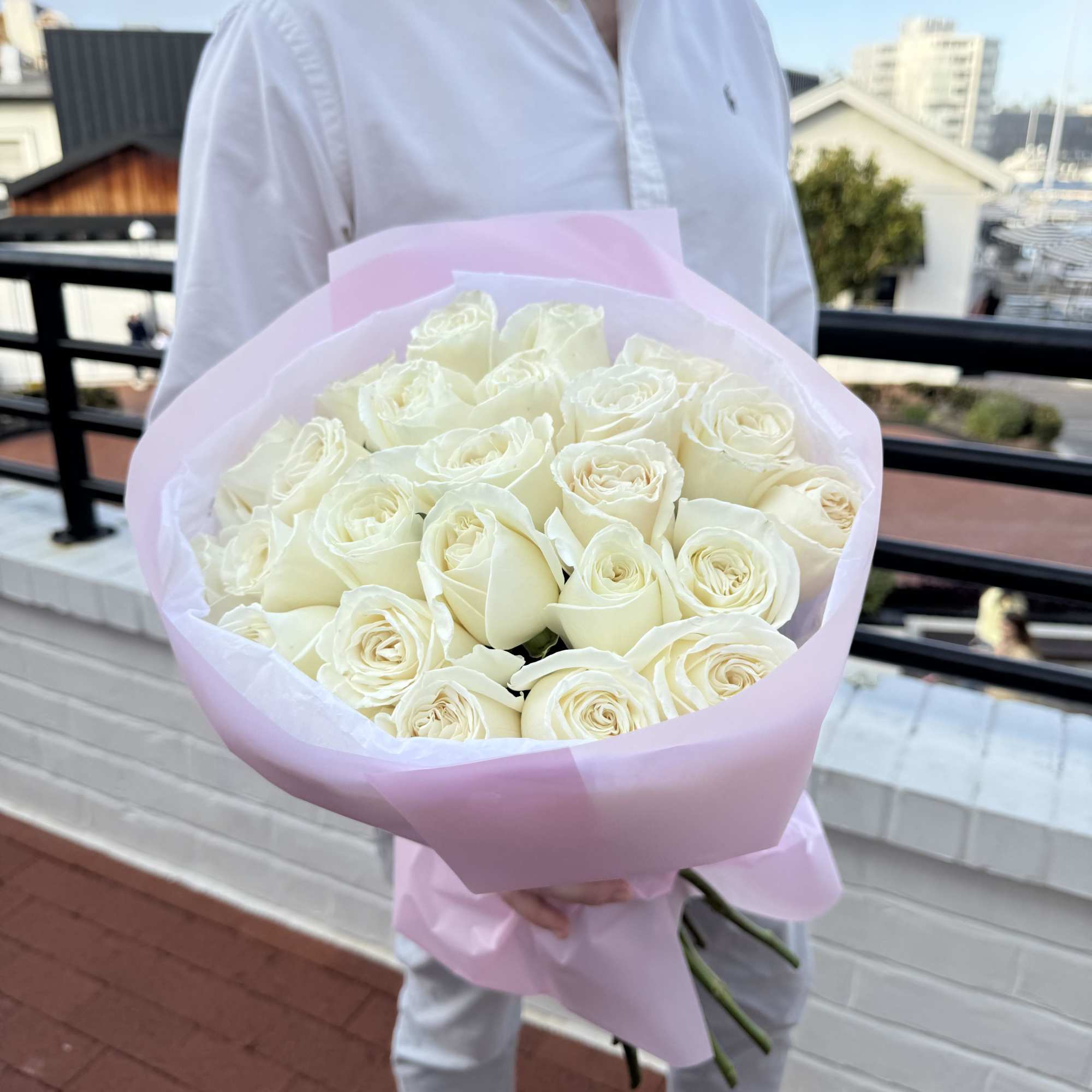 White Roses Signature wrap